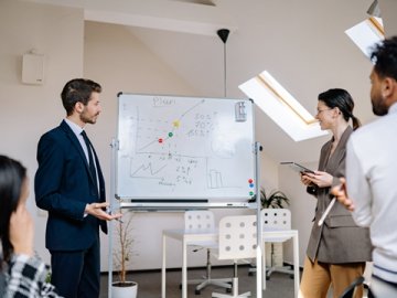 專業(yè)護(hù)航，高效注冊！廣州助您快速成立香港公司